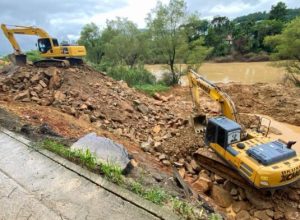 obras-emergenciais-em-Rio-do-Sul-1-696x392-1